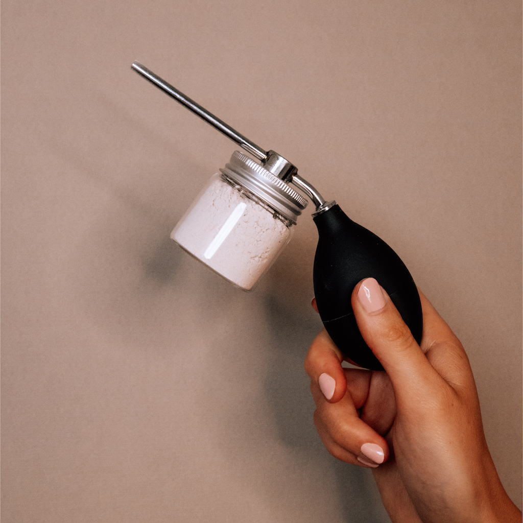 Powder Applicator – Tan by Lotta